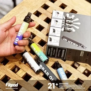 Fitpod RBAR Q1 一次性電子煙主機 便攜設計 多口味選擇 長效電池 1 Fitpod RBAR Q1 一次性注油主機
